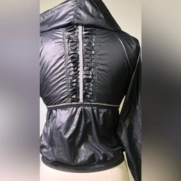 RYU - Picture 4 of 11